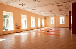 Бикрам Йога Москва йога студия