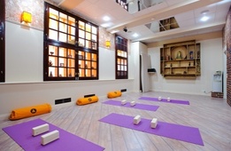Йога-Студия Манго йога студия